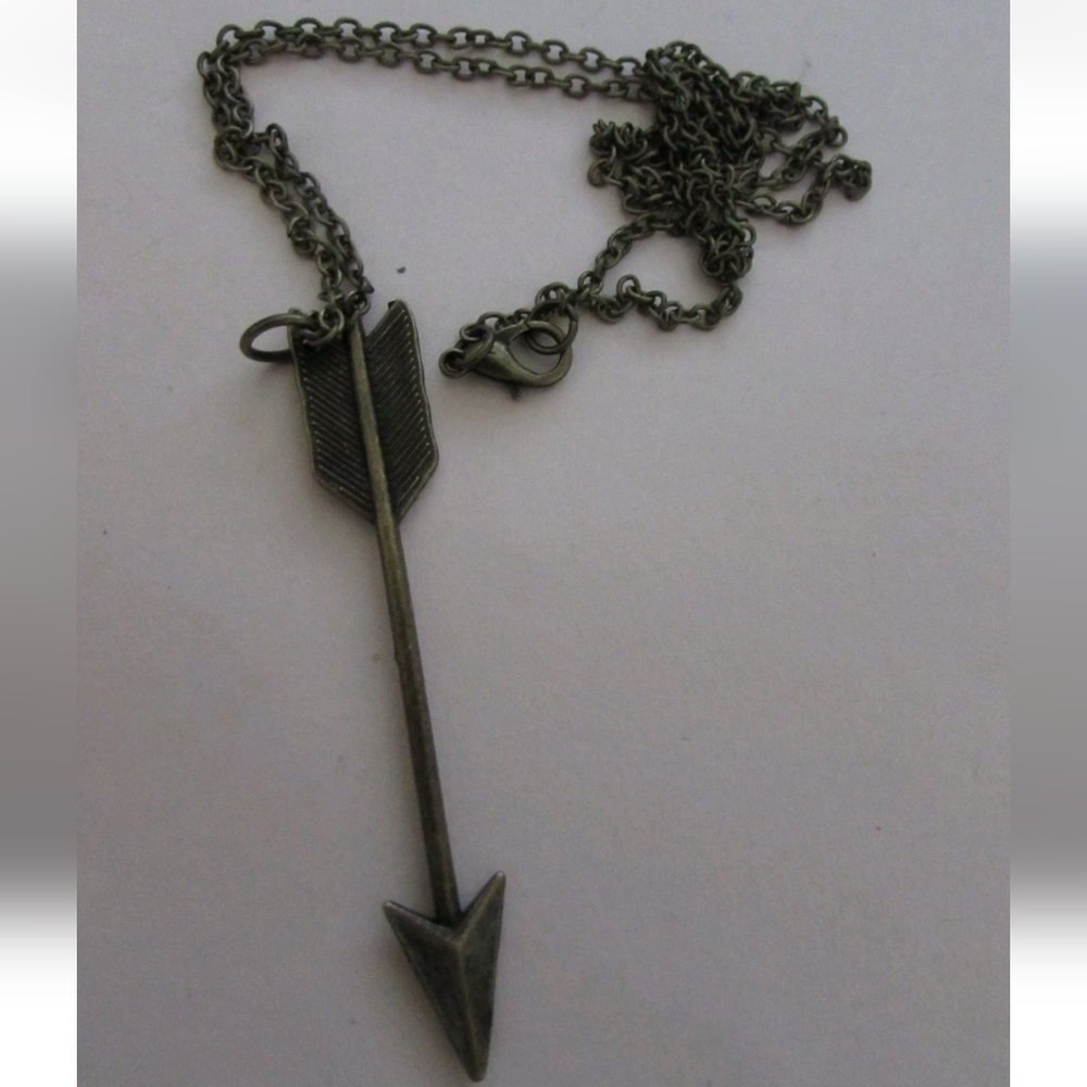 Antique Arrow Pendant Necklace